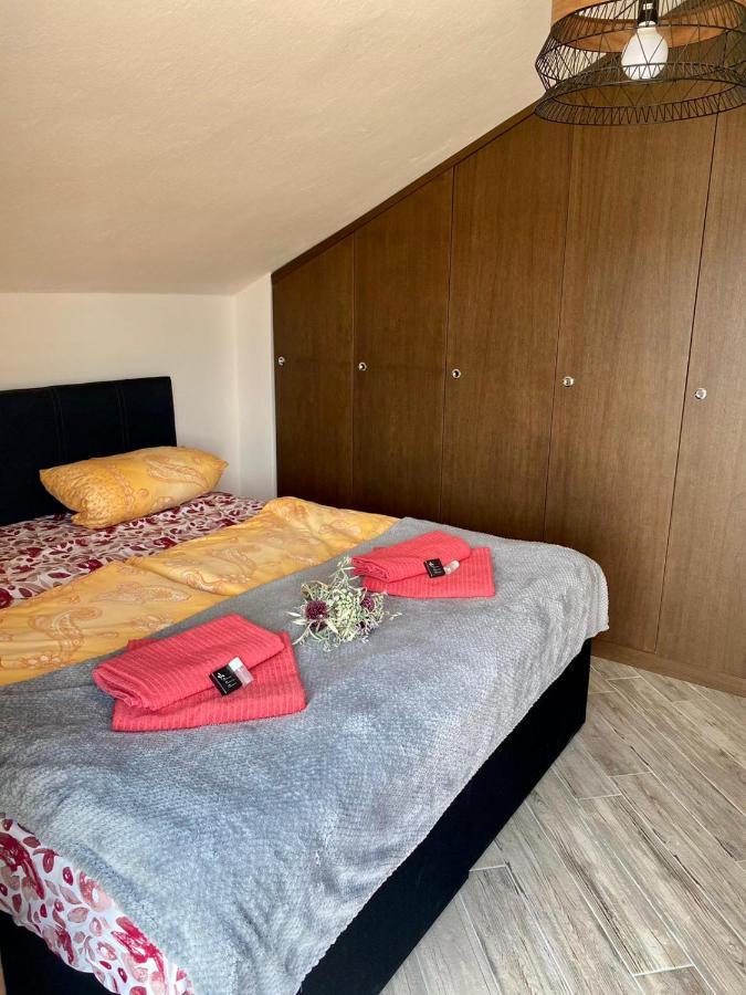 Pachmann Apartments Nea Plagia Bagian luar foto
