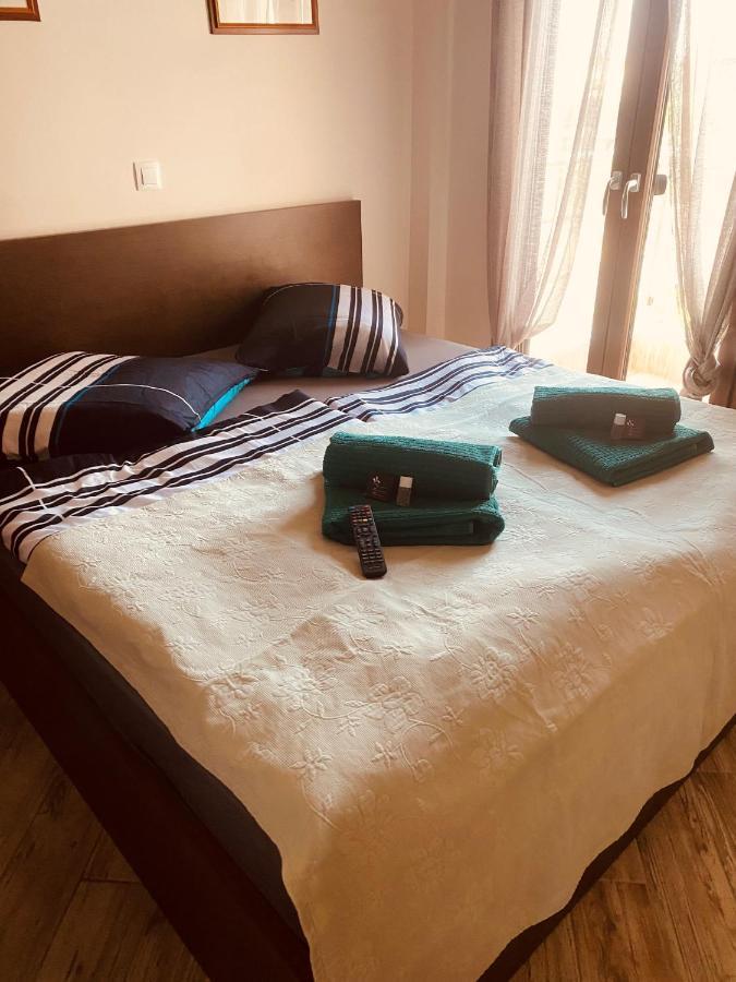 Pachmann Apartments Nea Plagia Bagian luar foto
