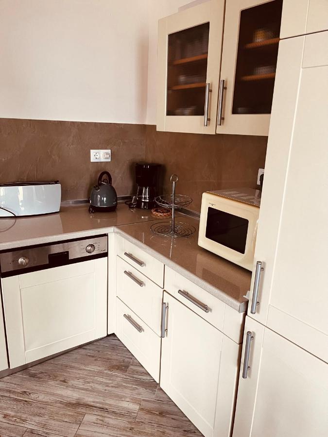 Pachmann Apartments Nea Plagia Bagian luar foto